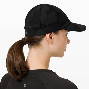 Lulu Lemon License to train hat CAMO